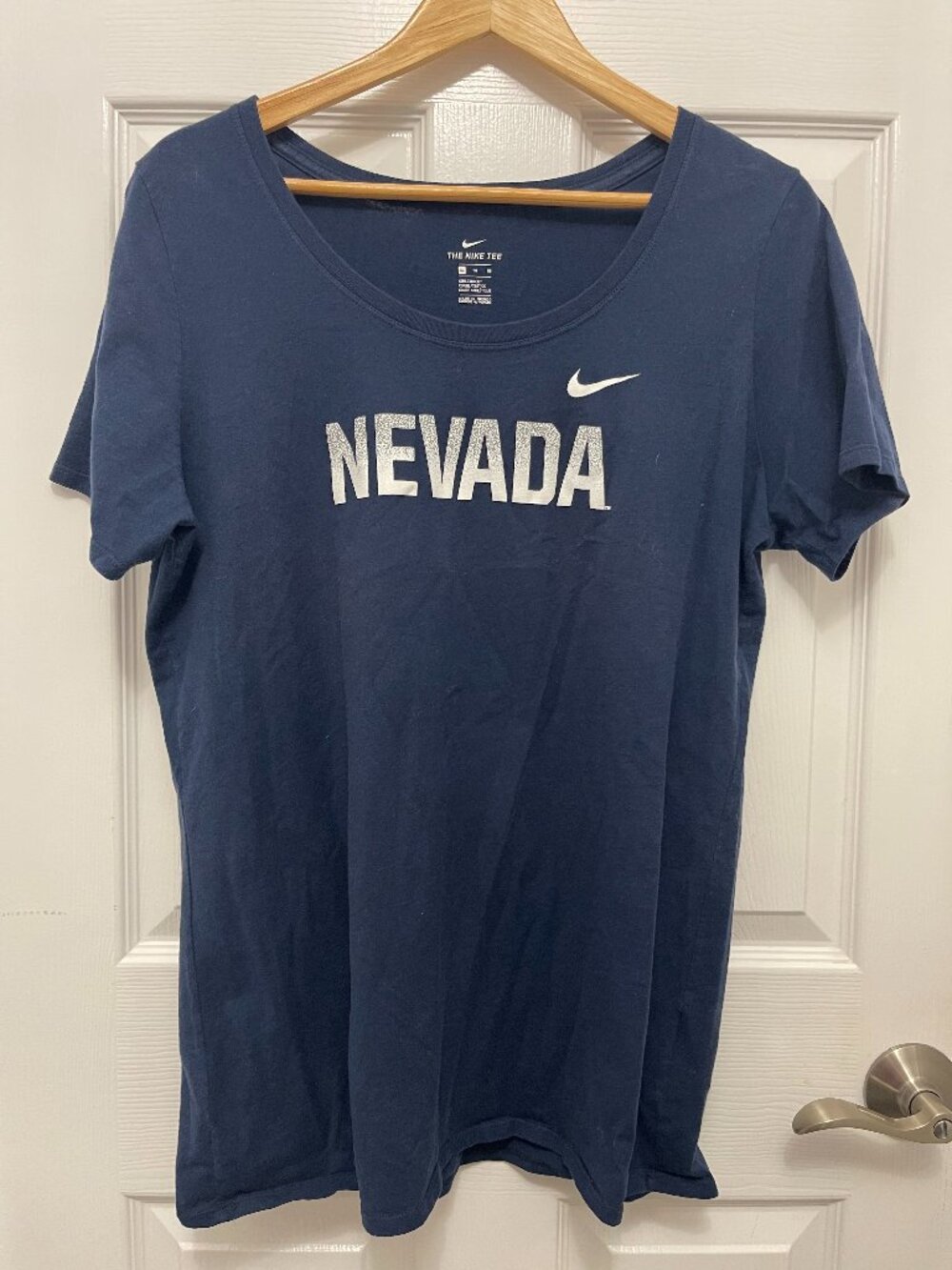 Nike The Nike Tee Nevada Wolf Pack Graphic T-Shirt Navy Blue XL